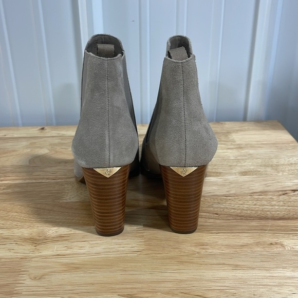 Michael Michael Kors Britton Bootie Suede Size 9.5 - Picture 3 of 7